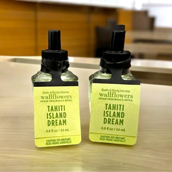Bath and Body Works Tahiti Island dream Wallflower Bulb Set of Two - Picture 1 of 1